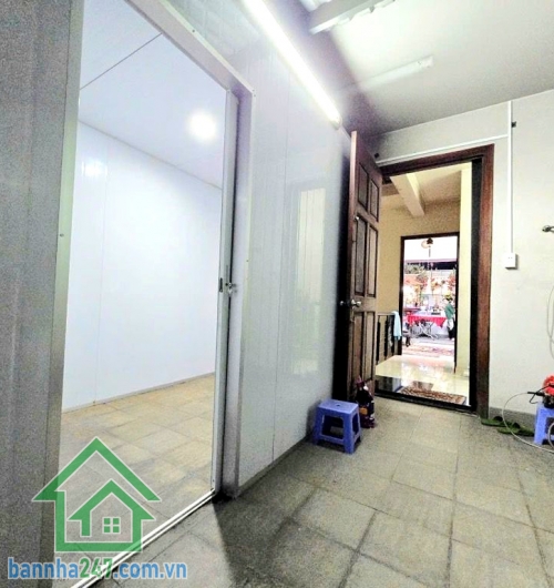 CHỈ 13,5 TỶ – MTKD ĐƯỜNG 15M – NGAY TÂN SƠN NHÌ – GIÁP TÂN BÌNH - DT 84m² (5x17)m – 4 TẦNG – 5PN LỚN – 5WC – SẴN CHỖ LẮP THANG MÁY - PHÙ HỢP VỪA Ở VỪA KINH DOANH