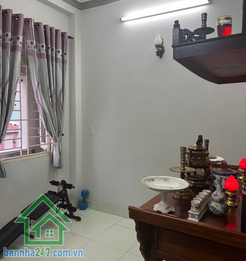 CHỈ NHỈNH 5 TỶ – NHÀ 3 TẦNG KIÊN CỐ – SÁT MẶT TIỀN LÊ VĂN QUỚI – GIÁP TÂN PHÚ – 40M² - 4PN – 3WC.