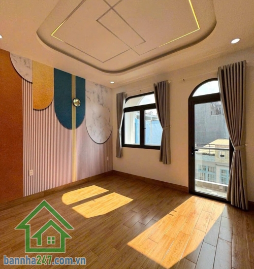 NHÀ ĐẸP 5 TẦNG – HẺM XE HƠI VIP – HƯƠNG LỘ 2 – NGAY 4 XÃ – NHỈNH 6 TỶ Diện tích: 4 x 13.5m – công nhận đủ, vuông vức. Kết cấu BTCT 5 tầng mới tinh.