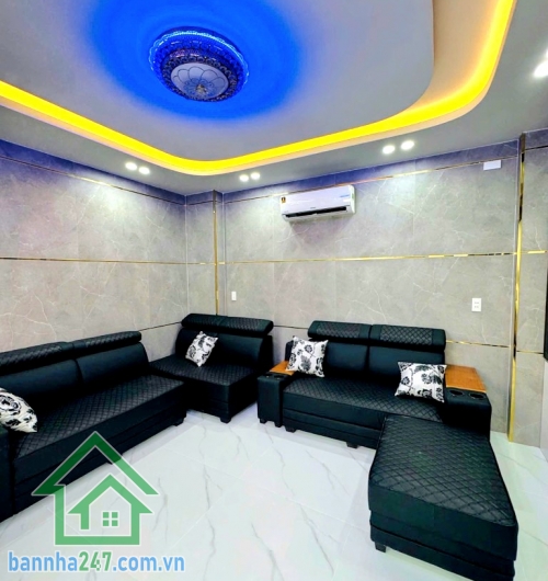 CHỈ 8,8 TỶ – SIÊU PHẨM 5 TẦNG MỚI 100% – LÔ GÓC THOÁNG – SỔ 2025 HOÀN CÔNG ĐỦ – HẺM XE HƠI 7M – NGANG GẦN 5M – KHU VIP TÂN QUÝ – SÁT AEON MALL TÂN PHÚ  – 60m² – ngang gần 5m – nở hậu đẹp • 5 tầng hoàn thiện full nội thất cao cấp, gồm: 1 trệt – 1 lửng – 3 