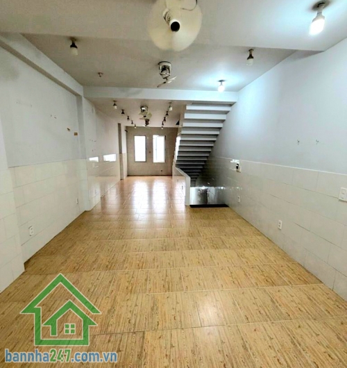 CHỈ 8,7 TỶ – TRUNG TÂM TÂN PHÚ – GẦN NHÀ THỜ TÂN HƯƠNG - HẺM Ô TÔ NGỦ TRONG NHÀ – GẦN MẶT TIỀN – 76M² - 3PN – 3WC Diện tích: 76m² – Sổ vuông A4 - Kết cấu: 3 tầng.