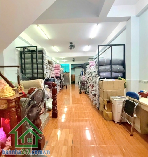 CHỈ 15 TỶ – KHU VIP BÀU CÁT, TÂN BÌNH – HẺM 10M NHƯ MẶT TIỀN – NGAY CHỢ VẢI – GẦN 100M² – 3 TẦNG BTCT – 4PN – 3WC - SỔ VUÔNG! Vị trí: Trung tâm Bàu Cát