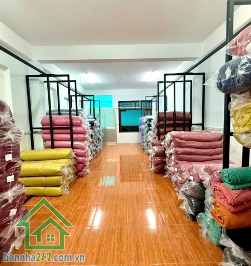 CHỈ 15 TỶ – KHU VIP BÀU CÁT, TÂN BÌNH – HẺM 10M NHƯ MẶT TIỀN – NGAY CHỢ VẢI – GẦN 100M² – 3 TẦNG BTCT – 4PN – 3WC - SỔ VUÔNG! Vị trí: Trung tâm Bàu Cát