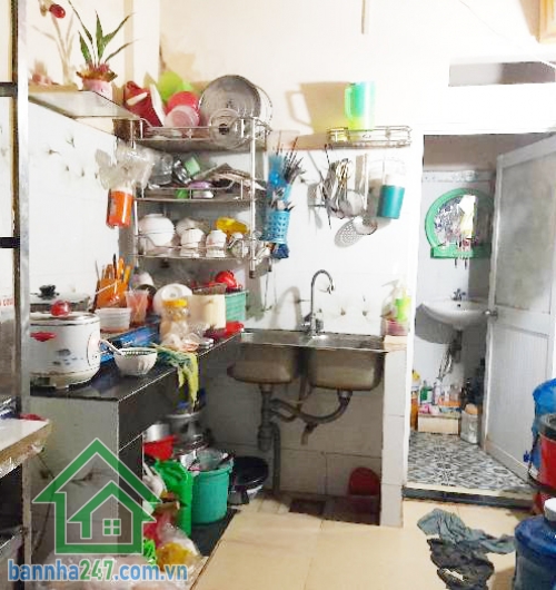 CHỈ 11 TỶ – MẶT TIỀN TÊN LỬA – KINH DOANH SẦM UẤT – DT 4.6 x 15M – TIỆN XÂY MỚI Mô tả: Kết cấu hiện trạng: 1 trệt, 1 lầu, gồm phòng khách, phòng thờ, phòng bếp, 3PN, 2WC, đang sử dụng tốt – rất tiện xây mới theo nhu cầu kinh doanh hoặc cho thuê.