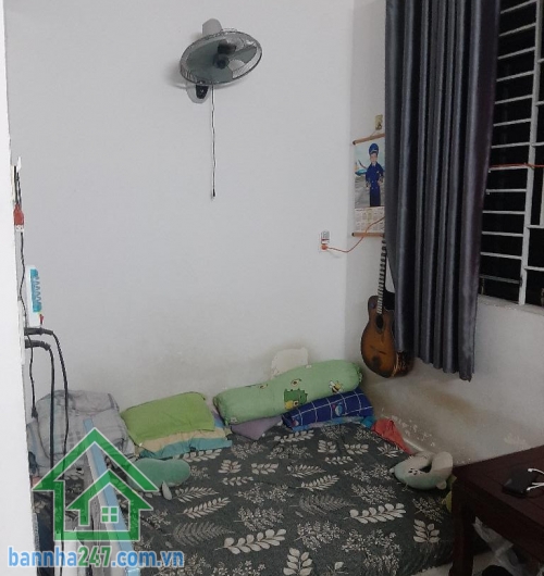 CHỈ 5,1 TỶ NHÀ TÂN BÌNH – CHỈ 5,1 TỶ – 50M² – 4 TẦNG – 4PN – HẺM AN NINH, 100M RA NGUYỄN PHÚC CHU * DT: 5 x 10m, sổ vuông vức. * Kết cấu: 1 trệt, 2 lầu, sân thượng.