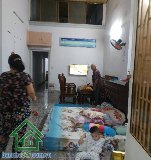 MTKD ĐƯỜNG NHỰA 7M – BÌNH TÂN GIÁP TÂN PHÚ – GẦN AEON TÂN PHÚ DT: 4 x 23m, công nhận 91m², nở hậu nhẹ Kết cấu: 1 trệt + 1 lầu, có 2PN Vị trí: Mặt tiền đường nhựa 7m.