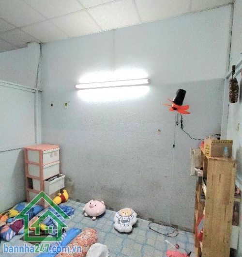 CHỈ 7.8 TỶ – Hồ Thị Kỷ, Quận 10 – Xe tải thông, phố ẩm thực sầm uất DT: 42m² (3.5 x 12m) – vuông vức. Kết cấu: 1 trệt 1 lầu, 2PN, 2WC, PK, bếp đầy đủ. Đường xe tải lưu thông thoải mái – phù hợp ở, kinh doanh hoặc cho thuê. Khu dân cư văn minh, an ninh, ti