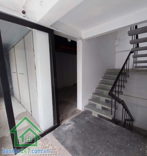 17 TỶ – BÁN NHÀ LÔ GÓC MTKD LŨY BÁN BÍCH, TÂN PHÚ * DT: 67,3m² (5,3 x 16)m, lô góc 2 mặt thoáng, hẻm hông 5m đậu xe tiện lợi * Kết cấu 4 tầng kiên cố, hoàn công đủ. 