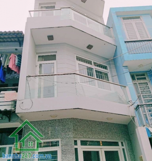 CHỈ 5,8 TỶ – HẺM THÔNG – TRƯỚC NHÀ HƠN 6M – KINH DOANH TỐT  Căn nhà vị trí đẹp – hẻm rộng hiếm – vừa ở vừa kinh doanh cực tiện! Diện tích: 4 × 9m – vuông vức