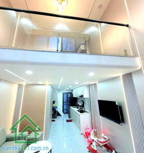 CHỈ 5,1 TỶ – TRUNG TÂM QUẬN 10 – 3 TẦNG – FULL NỘI THẤT - 3PN – 3WC  Nhà đẹp 2 mặt hẻm – vị trí đỉnh – dọn vào ở ngay! Diện tích: 3.5 × 8m – 26m² - 3 tầng - 3PN – 3WC – phòng khách – bếp. Tặng full nội thất – vào ở liền