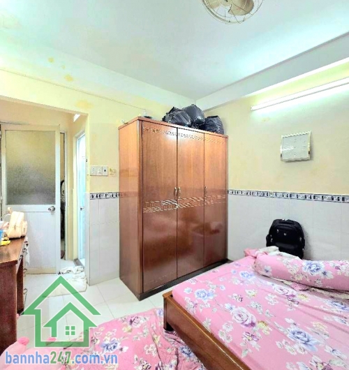 CHỈ 5,5 TỶ – 5 TẦNG BTCT – GẦN VẠN HẠNH MALL – VÀI BƯỚC RA MẶT TIỀN – DT: (3,8 x 7)m - 4PN - 3WC  Vị trí siêu đẹp ngay trung tâm Gần Vạn Hạnh Mall – Nhà thờ Nhà thờ Vinh Sơn Phaolô chỉ 150m. Kết nối nhanh Ba Tháng Hai, Quận 10, Quận 3