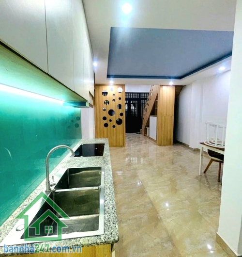 NHỈNH 8 TỶ - NHÀ 2 MẶT TIỀN – HẺM 8M – 86M² – 3 TẦNG - CHIA 2 CĂN - 4PN - 4WC - SẴN DÒNG T.IỀN 18TR/TH Căn nhà hiếm – vừa ở vừa có dòng tiền – vị trí vị trí cực đẹp giáp Tân Phú!