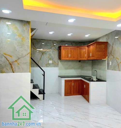 CHỈ 4,58 TỶ – KHU HIẾM NHÀ VƯỜN LÀI, QUẬN 10 – 3 TẦNG – NỞ HẬU - 2PN – 3WC Căn nhà trung tâm Quận 10 – nhỏ xinh nhưng “cực có giá trị”! Diện tích: 22m² (2.8 × 6) Nở Hậu 4,7m Mob 0933144037