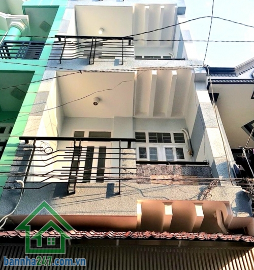 NHÀ 5 TẦNG ĐẸP – HẺM XE HƠI – VIEW THOÁNG – CHỈ 6.5 TỶ TL  Căn nhà dành cho khách thích không gian rộng, nhiều phòng, vừa ở vừa khai thác cực tốt! Diện tích: 3.5 × 13m – DTCN 42m² – vuông đẹp. Kết cấu: 5 tầng BTCT kiên cố (trệt + 2 lầu + sân thượng + mái)