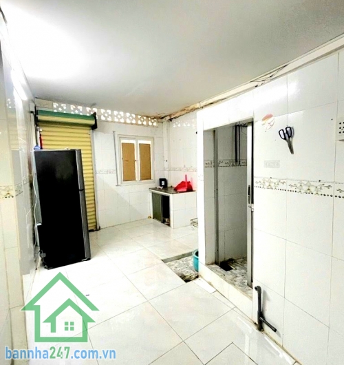 CHỈ 5,5 TỶ (TL) – 2 MẶT HẺM NGÔ GIA TỰ – QUẬN 10 – 41M² - 2PN – 2WC Căn nhà hiếm – 2 mặt thoáng trước sau – ở cực kỳ thoải mái! Diện tích: 41m² (3.3 × 12.5m)  Mob 0933144037