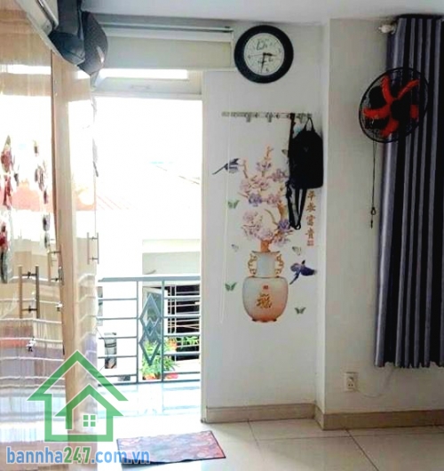 CHỈ 4.8 TỶ – SIÊU PHẨM 5 TẦNG BTCT – NGAY NGÃ TƯ BẢY HIỀN – HẺM THÔNG - 3 PN – 3WC Vị trí cực đẹp ngay khu Bảy Hiền – Đồng Đen – Bàu Cát Khu vực sầm uất, tiện ích bủa vây, di chuyển cực nhanh qua Tân Bình, Quận 10, Phú Nhuận 