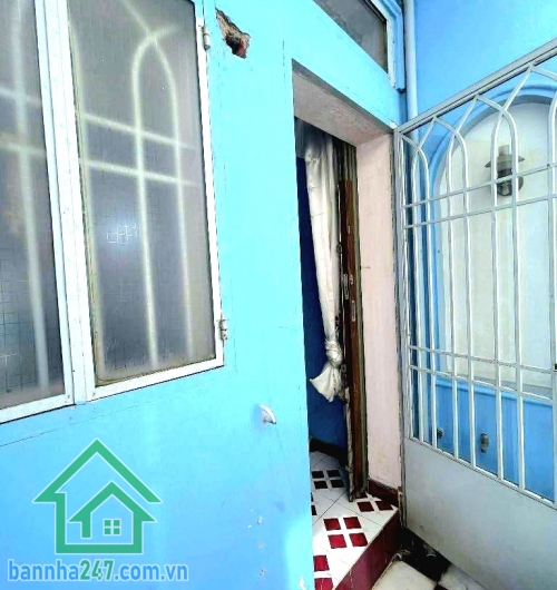 CHỈ 3,9 TỶ – GẦN NGÃ TƯ NGUYỄN TRI PHƯƠNG – BÀ HẠT 2 MẶT HẺM – TRUNG TÂM QUẬN 10 - 24M² - 2 TẦNG BTCT - 2 PN - SHR - HOÀN CÔNG ĐẦY ĐỦ  Vị trí cực đẹp gần Nguyễn Tri Phương – Bà Hạt Gần phố ẩm thực Nguyễn Tri Phương – BV Nhi Đồng 1 Thuận tiện di chuyển Quậ