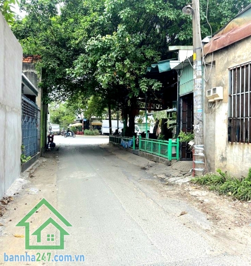 CHỈ 4,6 TỶ/LÔ – ĐẤT MTKD – 4 × 16.5M – 2 LÔ LIỀN KỀ  Quỹ đất đẹp – mặt tiền kinh doanh – xây gì cũng sinh lời! Diện tích: 4 × 16.5m/lô Hiện trạng: Đất trống.