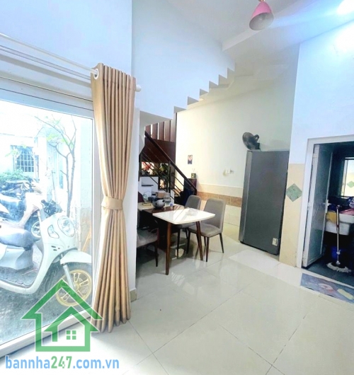 CHỈ 5,7 TỶ - NHÀ 2 MẶT HẺM - KHU VIP NGUYỄN THÁI SƠN - GẦN BV 175 - GIÁP BÌNH THẠNH - DT: (5 x 10)M - SHR - HOÀN CÔNG ĐỦ.