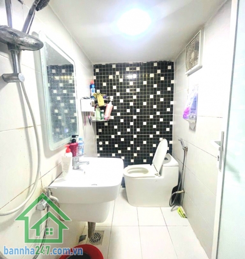 CHỈ 5,7 TỶ - NHÀ 2 MẶT HẺM - KHU VIP NGUYỄN THÁI SƠN - GẦN BV 175 - GIÁP BÌNH THẠNH - DT: (5 x 10)M - SHR - HOÀN CÔNG ĐỦ.