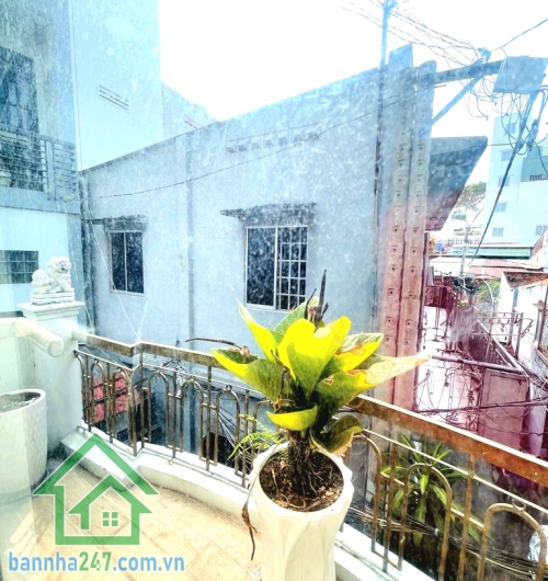 CHỈ 5,7 TỶ - NHÀ 2 MẶT HẺM - KHU VIP NGUYỄN THÁI SƠN - GẦN BV 175 - GIÁP BÌNH THẠNH - DT: (5 x 10)M - SHR - HOÀN CÔNG ĐỦ.