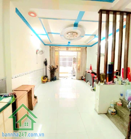 CHỈ 5,245 TỶ – HXH 6M – NGUYỄN THỊ KIÊU Q12 – GIÁP GÒ VẤP - 60m² (4 x 15) - 2 TẦNG - 3PN - 2WC • Diện tích: 60m² (4m x 15m) • Kết cấu: 1 trệt – 1 lầu • Kết cấu: 1 trệt – 1 lầu • Công năng: 3 PN – 2 WC • Có ban công thoáng mát • Hẻm nhựa 6m – xe hơi tránh 