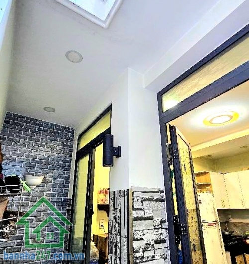CHỈ 2,85 TỶ – NHÀ 2 TẦNG – Ô TÔ ĐỖ SÁT NHÀ – GẦN NHÀ THỜ TÂN HƯƠNG  Vị trí đẹp trung tâm Tân Phú Gần chợ Tân Hương – Nhà thờ Tân Hương – AEON Mall Tân Phú
