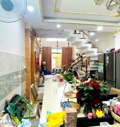 CHỈ 7,9 TỶ - XE HƠI NGỦ TRONG NHÀ - 60M2 - 5 TẦNG - BÌNH TRỊ ĐÔNG - 2 PK, 4 PN, 5 WC, PT, BẾP, P. GIẶT. 