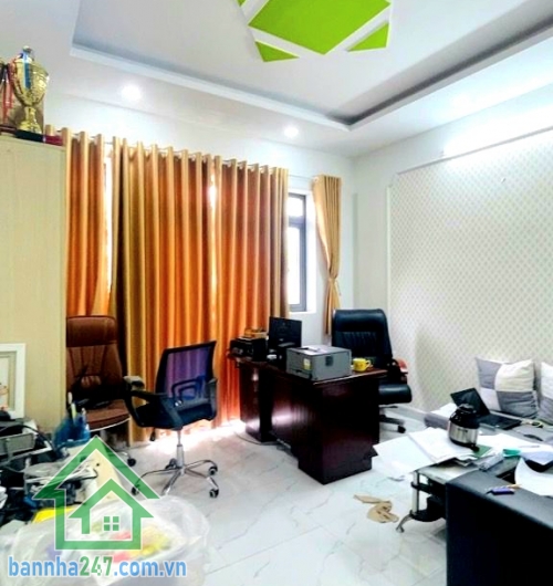 CHỈ 7,9 TỶ - XE HƠI NGỦ TRONG NHÀ - 60M2 - 5 TẦNG - BÌNH TRỊ ĐÔNG - 2 PK, 4 PN, 5 WC, PT, BẾP, P. GIẶT. 