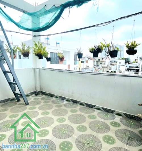 CHỈ 7,9 TỶ - XE HƠI NGỦ TRONG NHÀ - 60M2 - 5 TẦNG - BÌNH TRỊ ĐÔNG - 2 PK, 4 PN, 5 WC, PT, BẾP, P. GIẶT. 
