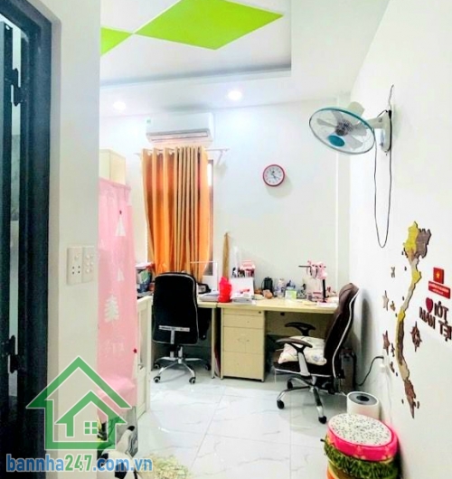 CHỈ 7,9 TỶ - XE HƠI NGỦ TRONG NHÀ - 60M2 - 5 TẦNG - BÌNH TRỊ ĐÔNG - 2 PK, 4 PN, 5 WC, PT, BẾP, P. GIẶT. 