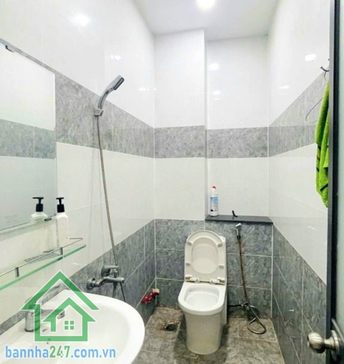 CHỈ 7,9 TỶ - XE HƠI NGỦ TRONG NHÀ - 60M2 - 5 TẦNG - BÌNH TRỊ ĐÔNG - 2 PK, 4 PN, 5 WC, PT, BẾP, P. GIẶT. 