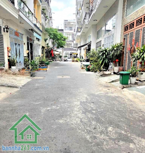CHỈ 6,9 TỶ – GẦN MT HƯƠNG LỘ 2 – Ô TÔ VÀO NHÀ - HẺM 7M – 5 TẦNG BTCT – 5PN - 5WC
