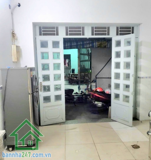 CHỈ 3,5 TỶ – TRUNG TÂM TÂN PHÚ DT: 21M² – 3 TẦNG + SÂN THƯỢNG – GẦN CHỢ TÂN PHÚ - 2PN - 3WC • Diện tích: 4m x 5,2m • Kết cấu: 1 trệt – 2 lầu – sân thượng 