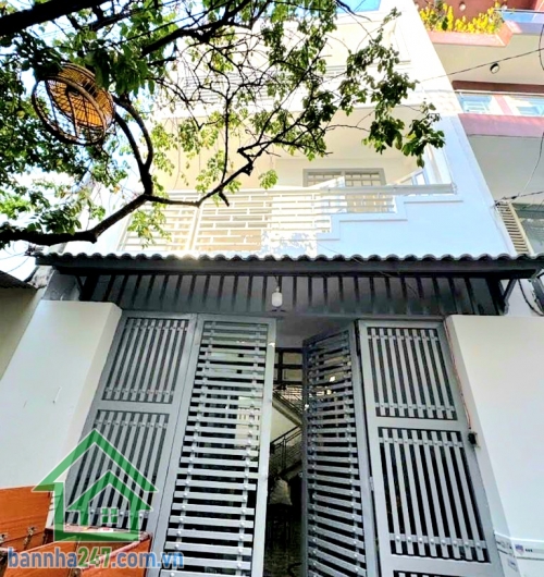 CHỈ 8,1 TỶ NHÀ MỚI Ở NGAY – CHỢ VẢI PHÚ THỌ HÒA – HẺM 5M Ô TÔ NGỦ TRONG NHÀ  Căn nhà “ngang lớn – nở hậu – vị trí trung tâm” cực hiếm, vừa ở sướng vừa giữ tiền - Mob 0933144037