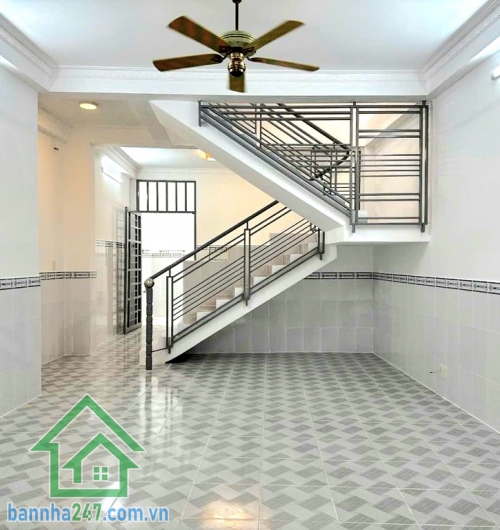 CHỈ 8,1 TỶ NHÀ MỚI Ở NGAY – CHỢ VẢI PHÚ THỌ HÒA – HẺM 5M Ô TÔ NGỦ TRONG NHÀ  Căn nhà “ngang lớn – nở hậu – vị trí trung tâm” cực hiếm, vừa ở sướng vừa giữ tiền - Mob 0933144037