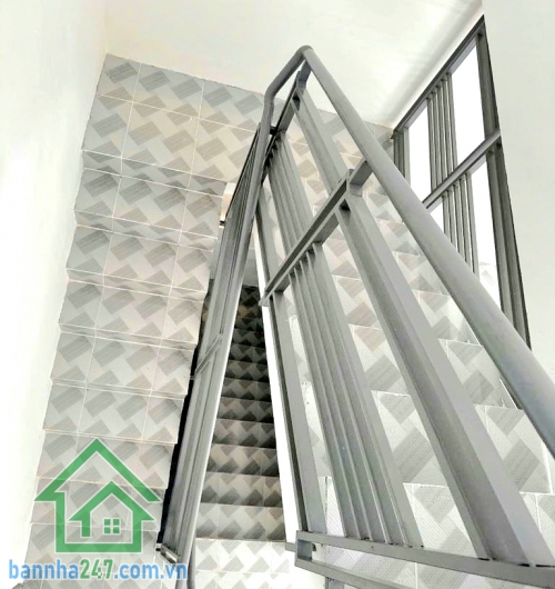 CHỈ 8,1 TỶ NHÀ MỚI Ở NGAY – CHỢ VẢI PHÚ THỌ HÒA – HẺM 5M Ô TÔ NGỦ TRONG NHÀ  Căn nhà “ngang lớn – nở hậu – vị trí trung tâm” cực hiếm, vừa ở sướng vừa giữ tiền - Mob 0933144037