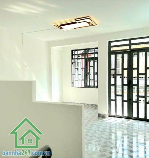 CHỈ 8,1 TỶ NHÀ MỚI Ở NGAY – CHỢ VẢI PHÚ THỌ HÒA – HẺM 5M Ô TÔ NGỦ TRONG NHÀ  Căn nhà “ngang lớn – nở hậu – vị trí trung tâm” cực hiếm, vừa ở sướng vừa giữ tiền - Mob 0933144037