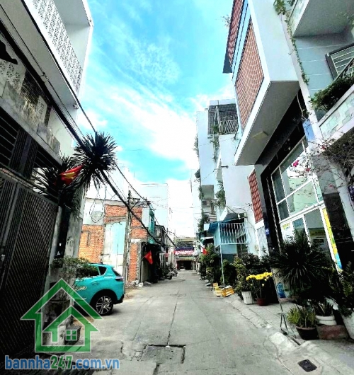 CHỈ 2,8 TỶ – NGANG HIẾM 4.1M – XE HƠI TỚI NHÀ – SÁT MẶT TIỀN KHU VẢI PHÚ THỌ HÒA Nhà gọn đẹp – đủ công năng – thích hợp ở hoặc giữ tiền cho thuê cực tốt. 
