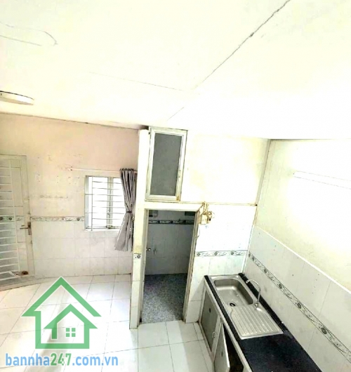 CHỈ 2,8 TỶ – NGANG HIẾM 4.1M – XE HƠI TỚI NHÀ – SÁT MẶT TIỀN KHU VẢI PHÚ THỌ HÒA Nhà gọn đẹp – đủ công năng – thích hợp ở hoặc giữ tiền cho thuê cực tốt. 