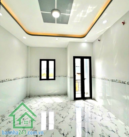 CHỈ 5,15 TỶ (TL) – GẦN MT KÊNH TÂN HÓA – NHÀ 4 TẦNG - DTSD: 82M² – 3PN KHÉP KÍN Thông tin căn nhà: • Diện tích: 33m² (4m x 8.5m) • Kết cấu: 1 trệt – 2 lầu – sân thượng - Mob 0933144037