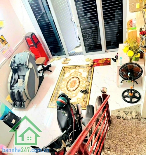 CHỈ 3,36 TỶ – TRUNG TÂM TÂN PHÚ – 3 TẦNG BTCT – 2PN 2WC – NHÀ ĐẸP Ở NGAY - PHÁP LÝ CHUẨN • Diện tích: 21m² (4m x 5.3m) – sổ vuông vức • Kết cấu: 1 trệt 2 lầu BTCT