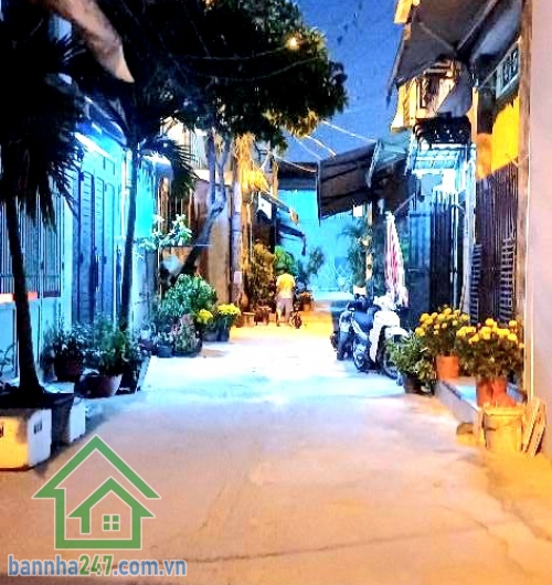 CHỈ 2,7 TỶ - LÔ GÓC – HẺM XE HƠI THÔNG – NGAY NGÃ TƯ 4 XÃ - DT: 26M² - 2 TẦNG - 2PN - 3WC - Ở NGAY