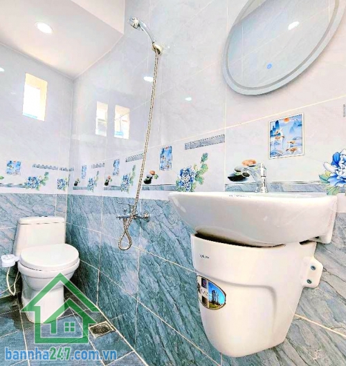CHỈ 3,9 TỶ - NHÀ MỚI ĐẸP - HẺM XE HƠI ĐỖ CỬA - DT: 22M² (4,1 x 5)2 TẦNG - 2 MẶT TIỀN TRƯỚC SAU THOÁNG MÁT 