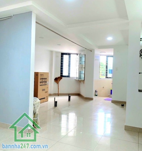CHỈ 5,45 TỶ – HXH – TRẦN THỊ HÈ – 75M² (5 x 15) – 3 TẦNG - 3PN + 3 PHÒNG TRỌ (VỪA Ở VỪA CHO THUÊ ) • Diện tích: ~75m² (5m x 15m) • Kết cấu: 1 trệt – 2 lầu (3 tầng) ▪ 3 phòng ngủ gia đình ▪  3 phòng trọ cho thuê (có dòng tiền sẵn) • Phù hợp: ở + đầu tư kha