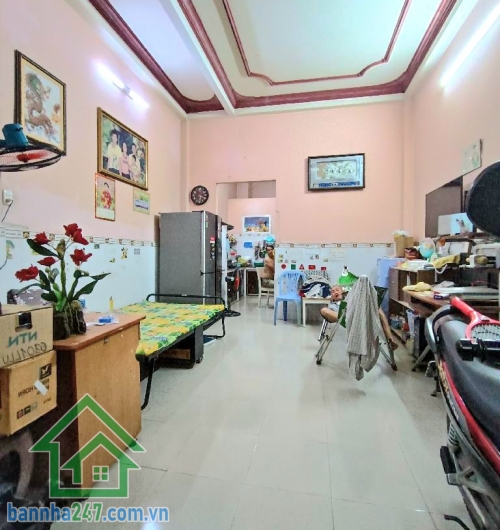 CHỈ 7,1 TỶ – 2 MẶT TIỀN Ô TÔ – 1 TRỤC LÊ VĂN QUỚI – NHÀ 4 TẦNG - 3PN – 3WC Căn nhà hiếm – 2 mặt thoáng – vị trí đẹp, ở sướng, giá cực hợp lý! Kết cấu: 4 tầng (4 tầng (trệt + lửng + 2 lầu). Công năng: 3PN – 3WC. Nhà xây kiên cố, tâm huyết – sơn nhẹ là như 