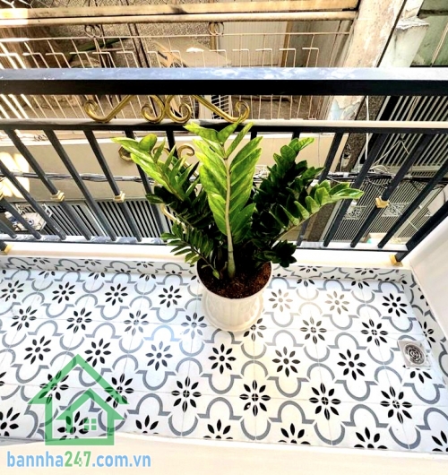 CHỈ 3,78 TỶ - NHÀ MỚI 4 TẦNG – MẶT TIỀN VĨNH VIỄN – TRUNG TÂM Q10 - 3PN – 3WC Kết cấu: 1 trệt + 3 lầu: 3PN – 3WC Nhà mới tinh – thiết kế hiện đại – dọn vào ở ngay