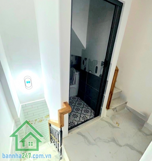 CHỈ 3,78 TỶ - NHÀ MỚI 4 TẦNG – MẶT TIỀN VĨNH VIỄN – TRUNG TÂM Q10 - 3PN – 3WC Kết cấu: 1 trệt + 3 lầu: 3PN – 3WC Nhà mới tinh – thiết kế hiện đại – dọn vào ở ngay