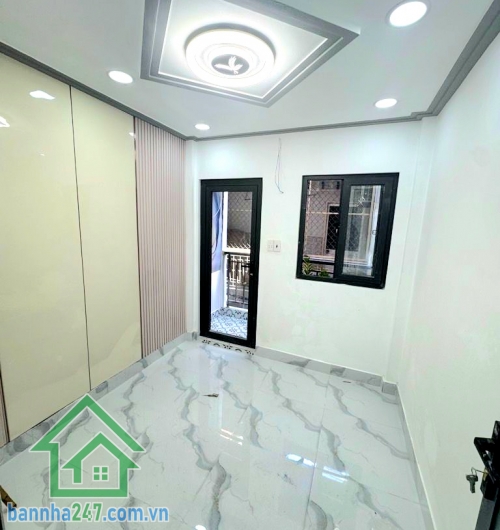 CHỈ 3,78 TỶ - NHÀ MỚI 4 TẦNG – MẶT TIỀN VĨNH VIỄN – TRUNG TÂM Q10 - 3PN – 3WC Kết cấu: 1 trệt + 3 lầu: 3PN – 3WC Nhà mới tinh – thiết kế hiện đại – dọn vào ở ngay
