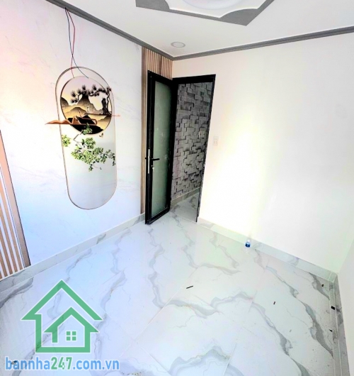 CHỈ 3,78 TỶ - NHÀ MỚI 4 TẦNG – MẶT TIỀN VĨNH VIỄN – TRUNG TÂM Q10 - 3PN – 3WC Kết cấu: 1 trệt + 3 lầu: 3PN – 3WC Nhà mới tinh – thiết kế hiện đại – dọn vào ở ngay